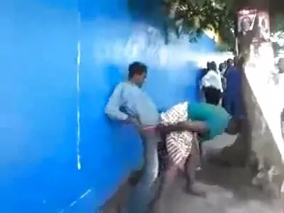 పార్టీ తెలుగు సెక్స్ డాట్ కాం తర్వాత ఇంటి మనిషి మరియు అతని స్నేహితుల ద్వారా కోడిపిల్లలు తాకట్టు పెట్టారు